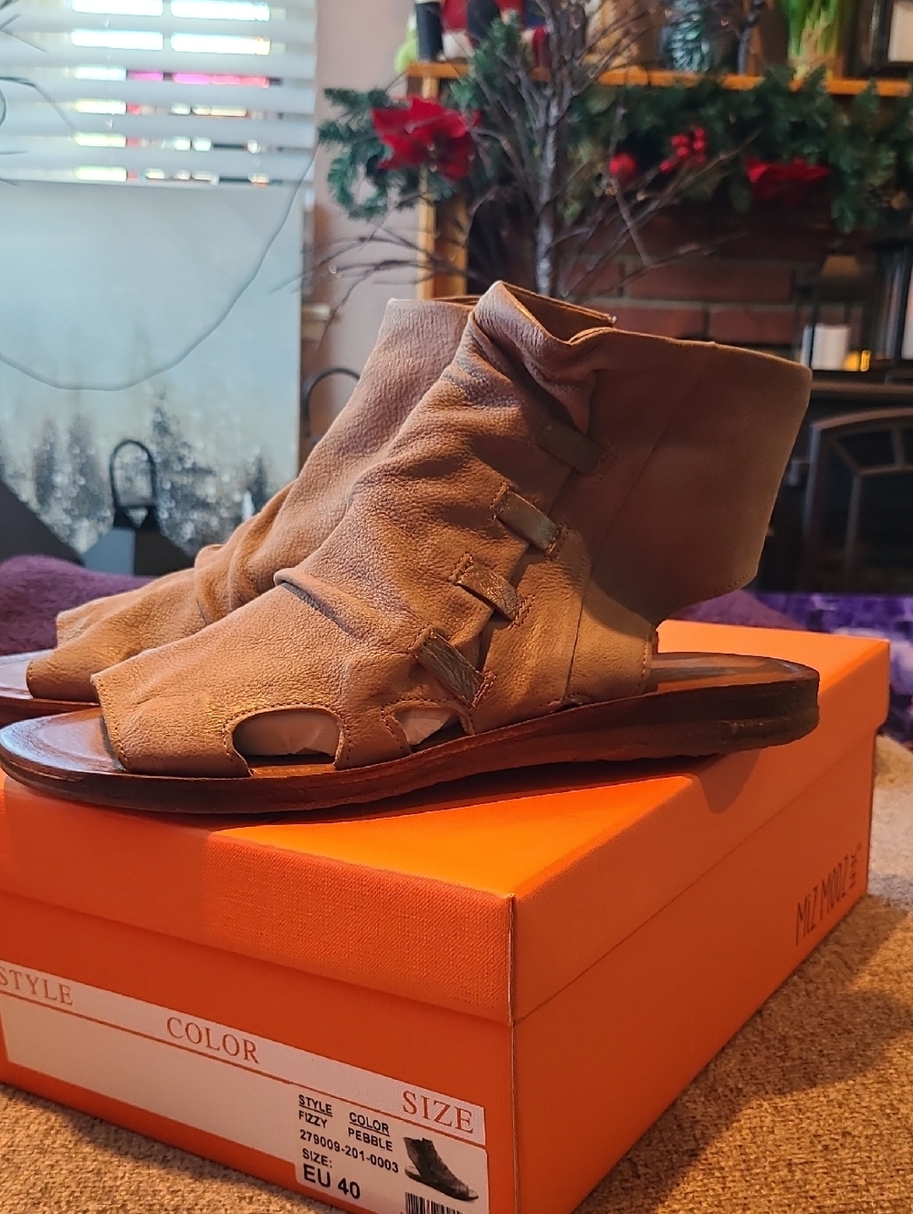 Miz Mooz Taupe Women's Open-Toe Leather Sandal Size EU 40 = USA 9-9.5